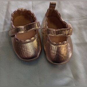 ‼️5 items for $8‼️Gold Baby Walker Shoes